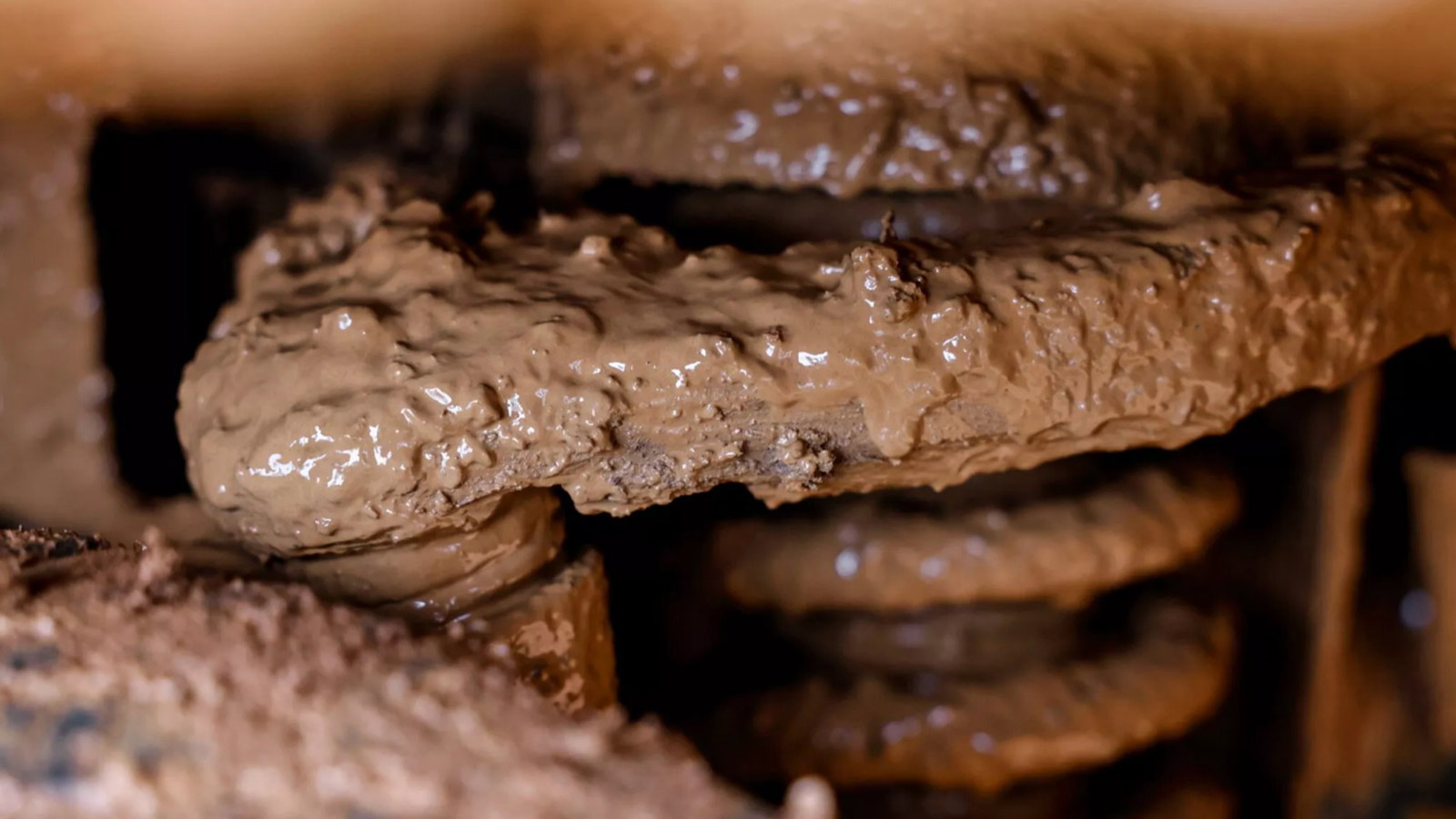 Το Ford Ranger δε «μασάει» ούτε με 600 κιλά λάσπης πάνω του!